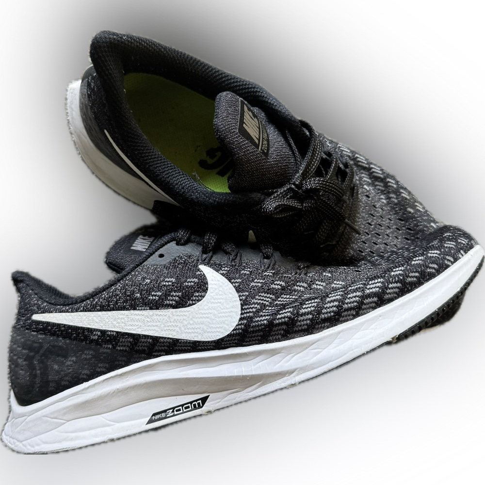 Nike Black and White Women's Sneakers